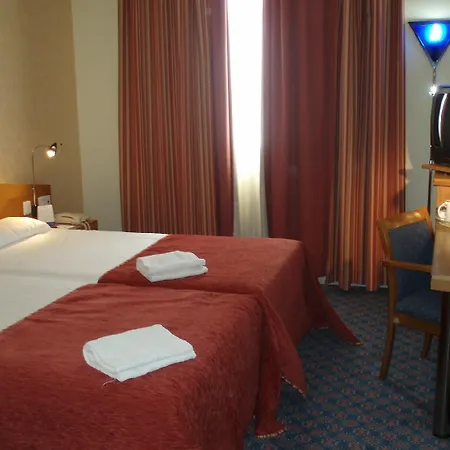 فندق مبيت وإفطار وفندق سيوداد دي لاس سينسياس 3*