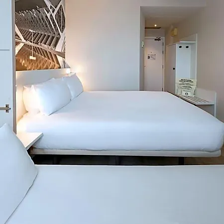 Ciudad De Ciencias 3*