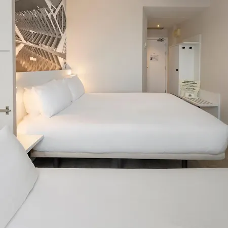 Ciudad De Ciencias Hotel 3*