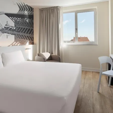 Ciudad De Ciencias Hotel 3*