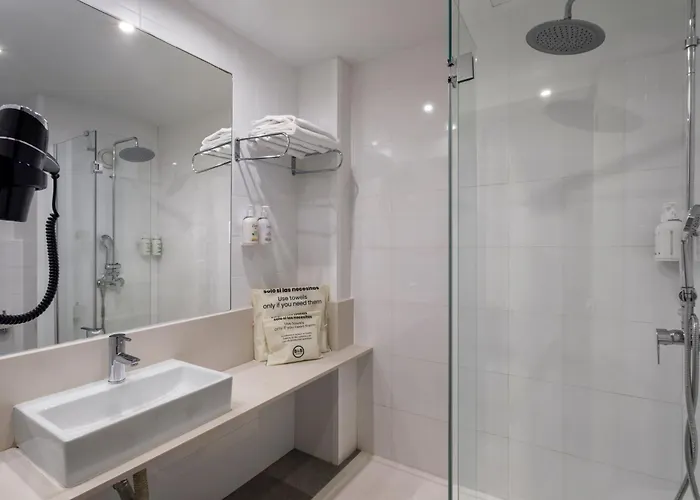 Ciudad De Ciencias Hotel 3*